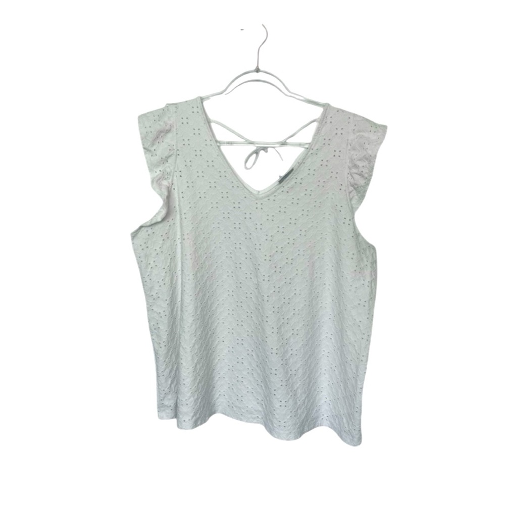 Lot of 2 Ava & Viv Eyelet Flutter Sleeve Tanks in White & Blue - Size 2X